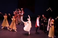 RomeoAndJuliet JulietAtTheBallLeightonChen